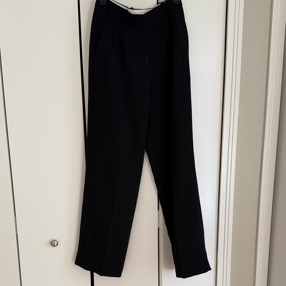 Aritzia Wilfred The Effortless Pant